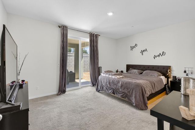 751 Crow Creek Cir, Galt, CA 95632