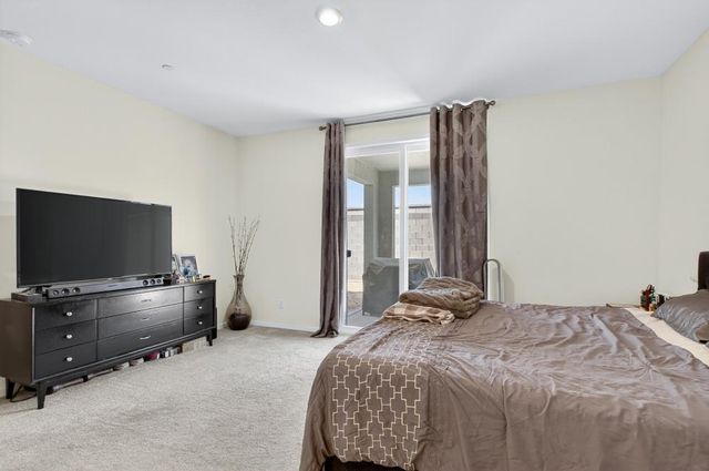 751 Crow Creek Cir, Galt, CA 95632