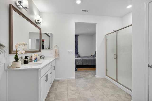 751 Crow Creek Cir, Galt, CA 95632