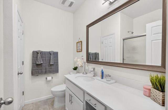 751 Crow Creek Cir, Galt, CA 95632