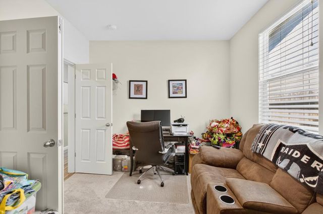 751 Crow Creek Cir, Galt, CA 95632