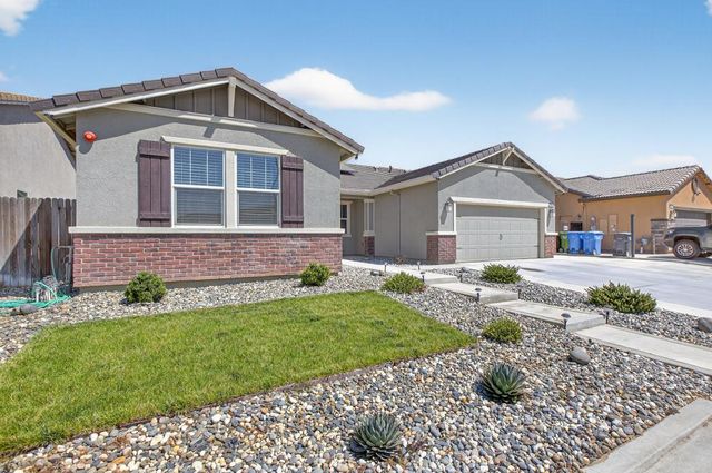 751 Crow Creek Cir, Galt, CA 95632