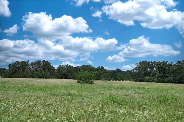 9736 North FM 2096 Farm to Market Road N, Franklin, TX 77856