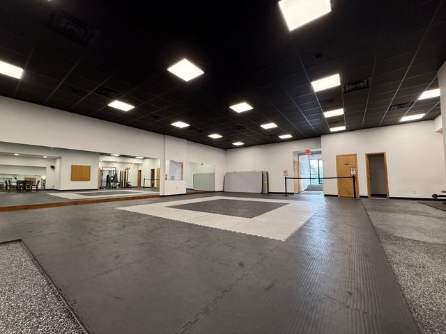 3112 Avenue of the Cities Avenue, Moline, IL 61265