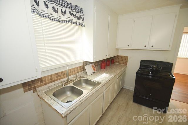 2143 Finchley Drive, Charlotte, NC 28215