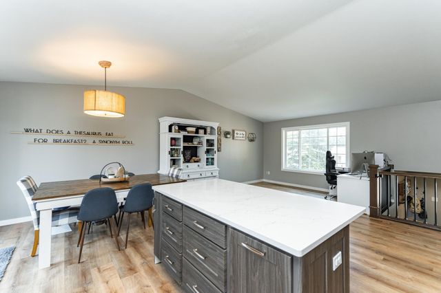 2 Lillie Lane SE, Pine Island, MN 55963