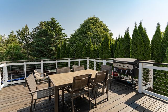 2 Lillie Lane SE, Pine Island, MN 55963