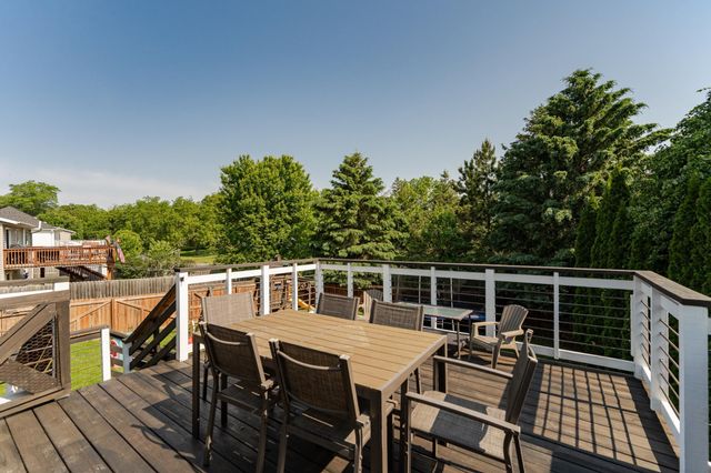 2 Lillie Lane SE, Pine Island, MN 55963