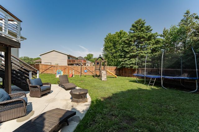 2 Lillie Lane SE, Pine Island, MN 55963