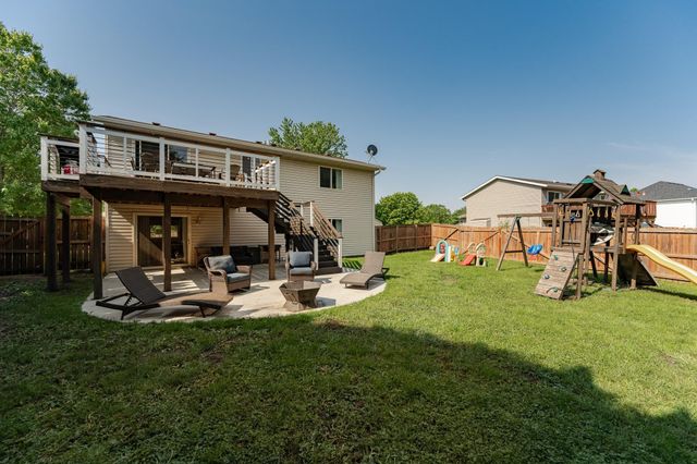 2 Lillie Lane SE, Pine Island, MN 55963