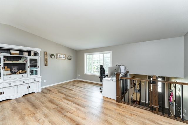 2 Lillie Lane SE, Pine Island, MN 55963