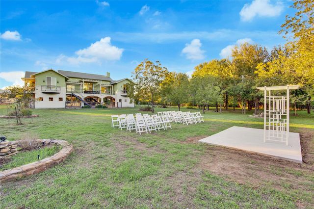 609 S Creekwood DR, Driftwood, TX 78619