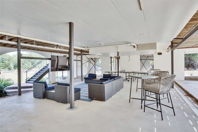 609 S Creekwood DR, Driftwood, TX 78619