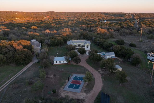 609 S Creekwood DR, Driftwood, TX 78619