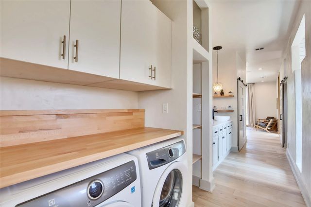 609 S Creekwood DR, Driftwood, TX 78619