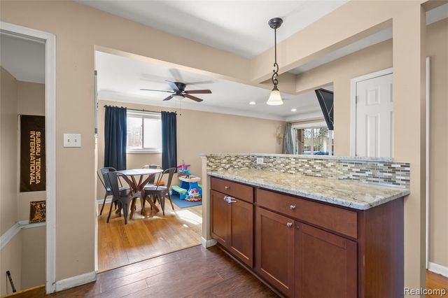 6452 Arcola Street, Garden City, MI 48135