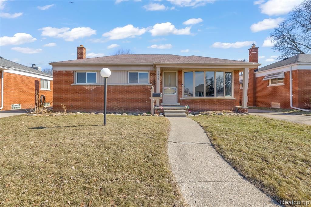 6452 Arcola Street, Garden City, MI 48135