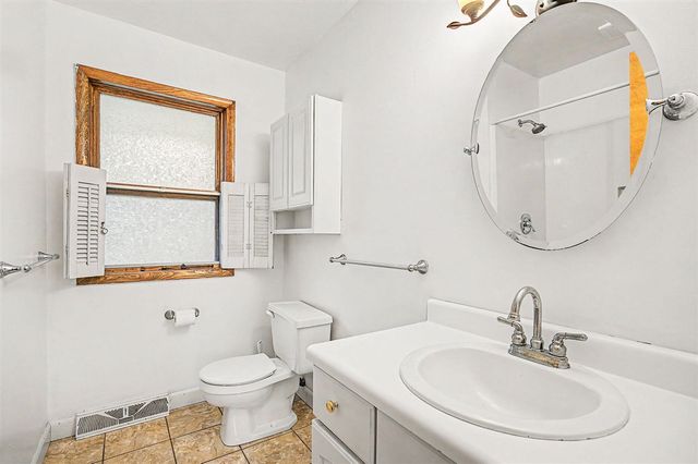 808 Jones Street, Marshall, MI 49068