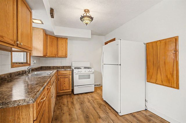 808 Jones Street, Marshall, MI 49068