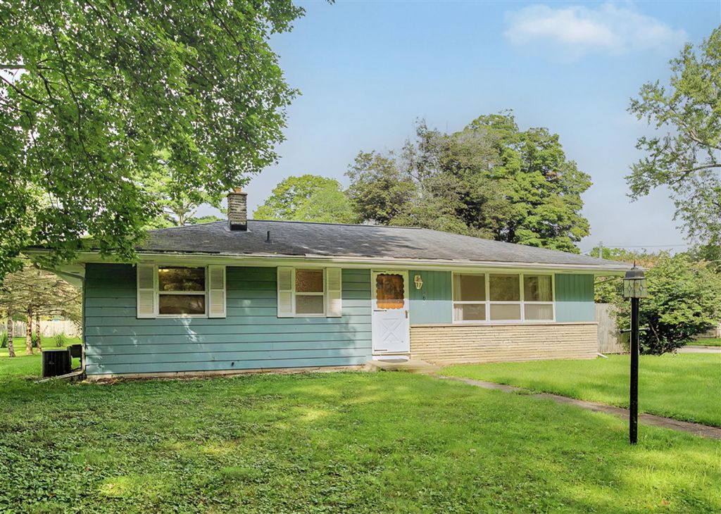 808 Jones Street, Marshall, MI 49068
