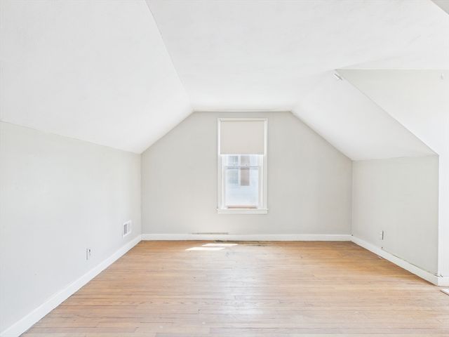 5 Barber St, Springfield, MA 01109