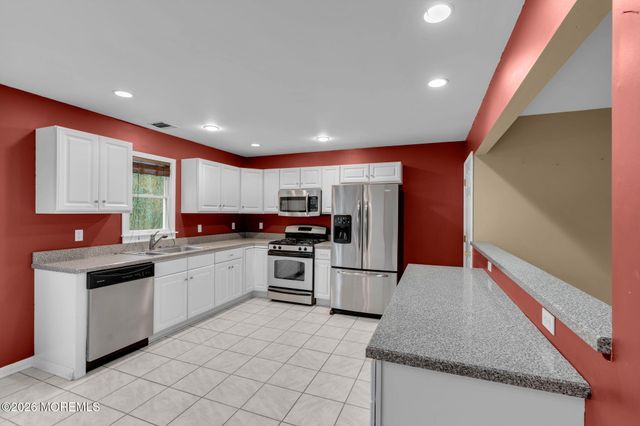 9 Forecastle Way, Waretown, NJ 08758