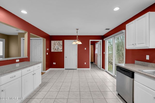 9 Forecastle Way, Waretown, NJ 08758