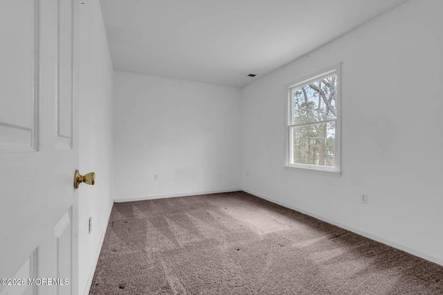 9 Forecastle Way, Waretown, NJ 08758