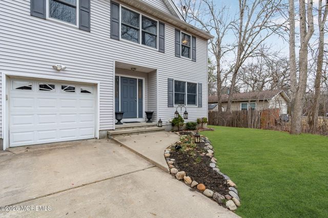 9 Forecastle Way, Waretown, NJ 08758