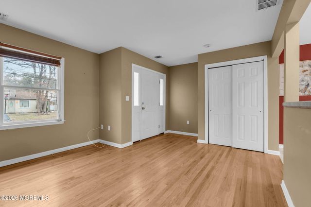 9 Forecastle Way, Waretown, NJ 08758