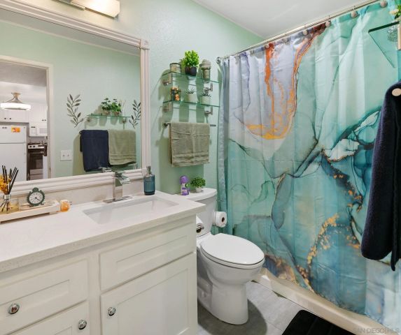 6350 Genesee Avenue 312, San Diego, CA 92122