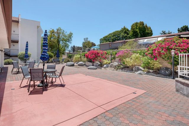 6350 Genesee Avenue 312, San Diego, CA 92122