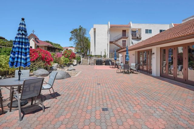 6350 Genesee Avenue 312, San Diego, CA 92122