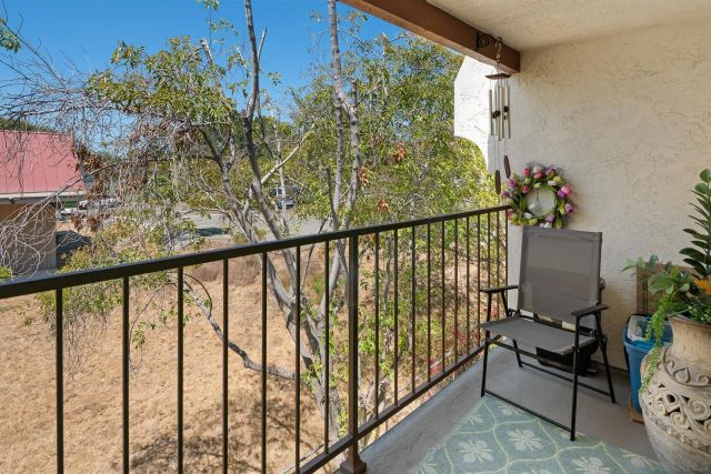 6350 Genesee Avenue 312, San Diego, CA 92122