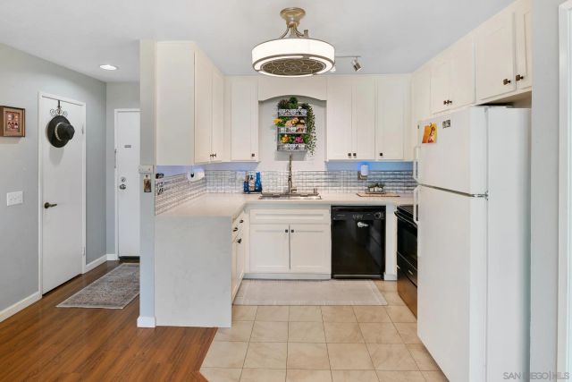 6350 Genesee Avenue 312, San Diego, CA 92122