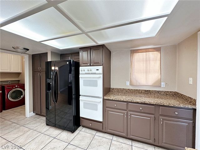 2241 Lucerne Drive, Henderson, NV 89014