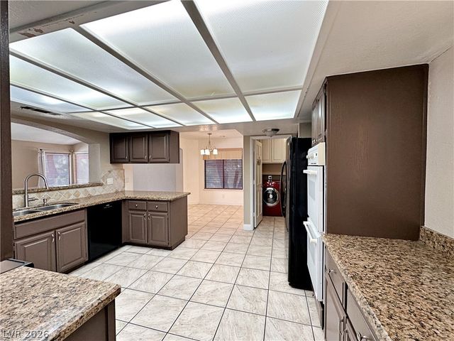 2241 Lucerne Drive, Henderson, NV 89014