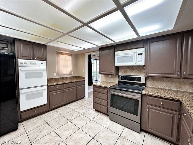 2241 Lucerne Drive, Henderson, NV 89014