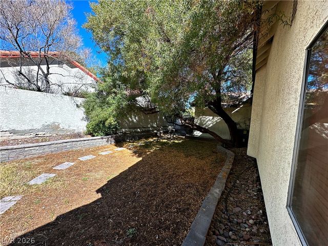 2241 Lucerne Drive, Henderson, NV 89014