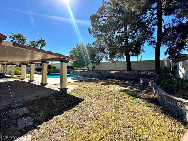 2241 Lucerne Drive, Henderson, NV 89014