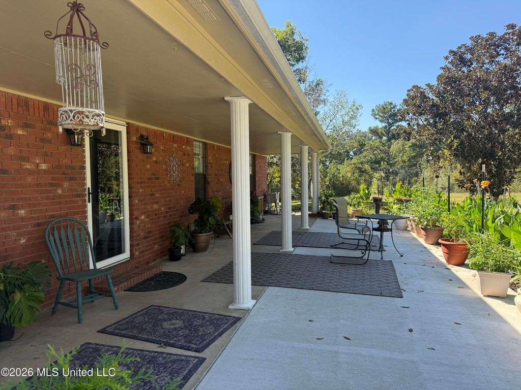 102 Tyson Road, Byhalia, MS 38611 — photo 2