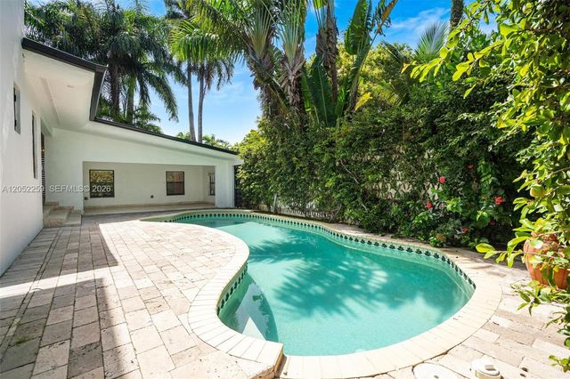 7810 Beachview Dr, North Bay Village, FL 33141