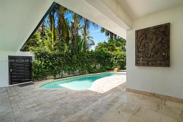7810 Beachview Dr, North Bay Village, FL 33141
