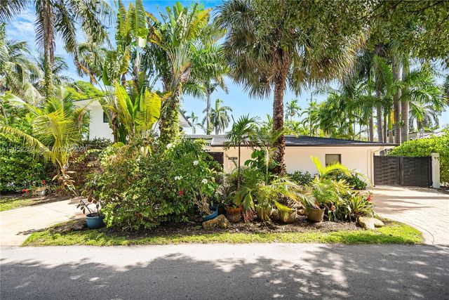 7810 Beachview Dr, North Bay Village, FL 33141