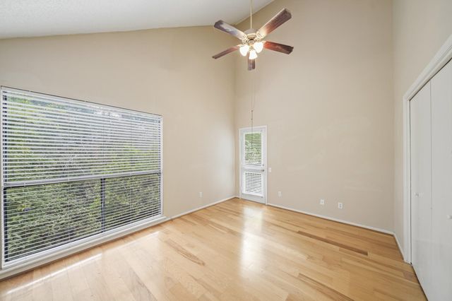 130 Sugarberry Circle, Houston, TX 77024