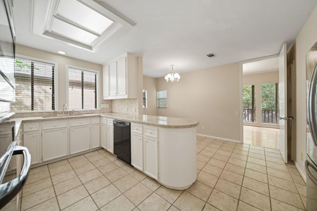 130 Sugarberry Circle, Houston, TX 77024