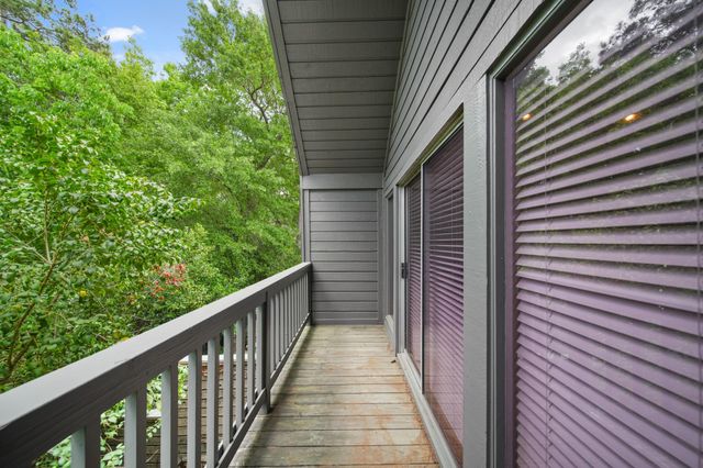 130 Sugarberry Circle, Houston, TX 77024