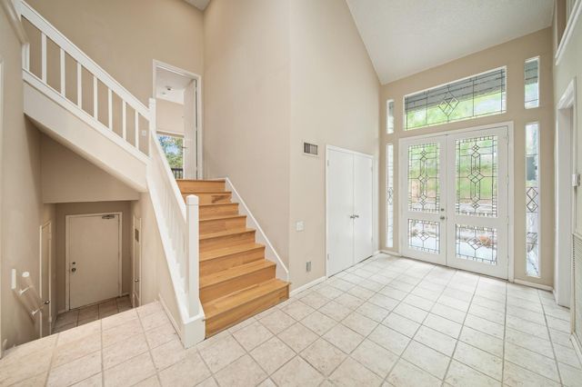 130 Sugarberry Circle, Houston, TX 77024