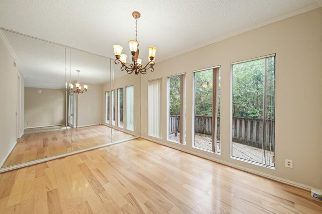 130 Sugarberry Circle, Houston, TX 77024