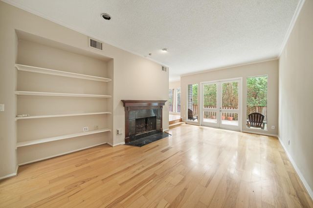 130 Sugarberry Circle, Houston, TX 77024